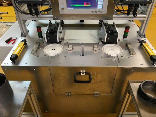 Meidlinger Roboter Prüfanlage Wirbelstromtechnik